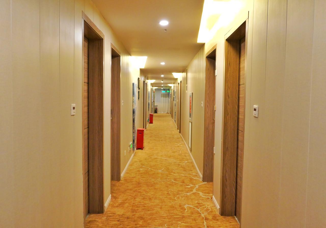 山水时尚酒店深圳布吉地铁站店 Экстерьер фото
